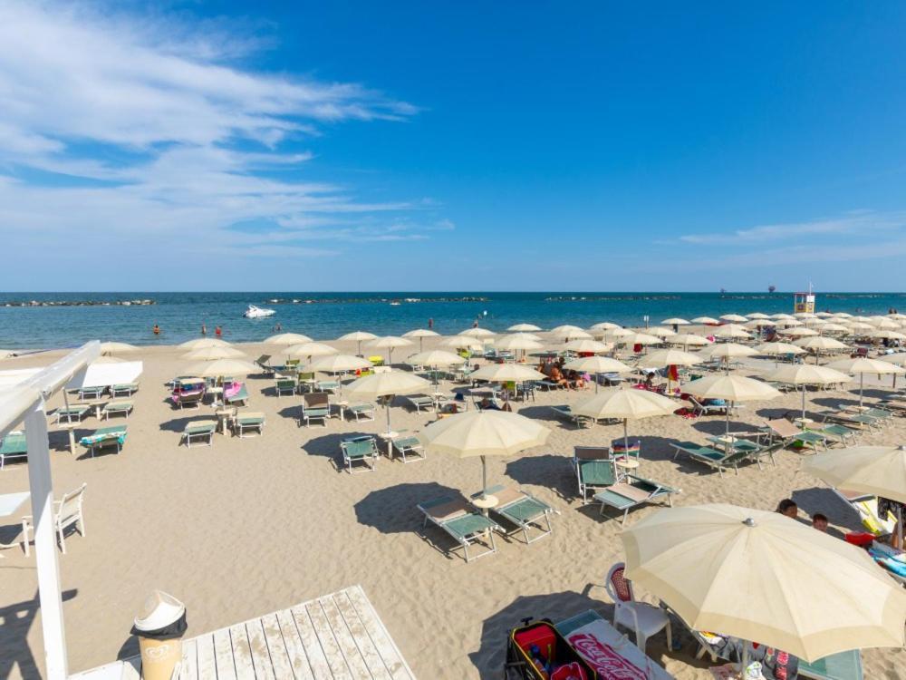 Hotel Marina Beach - Azzurro Club Ravenna Exterior photo