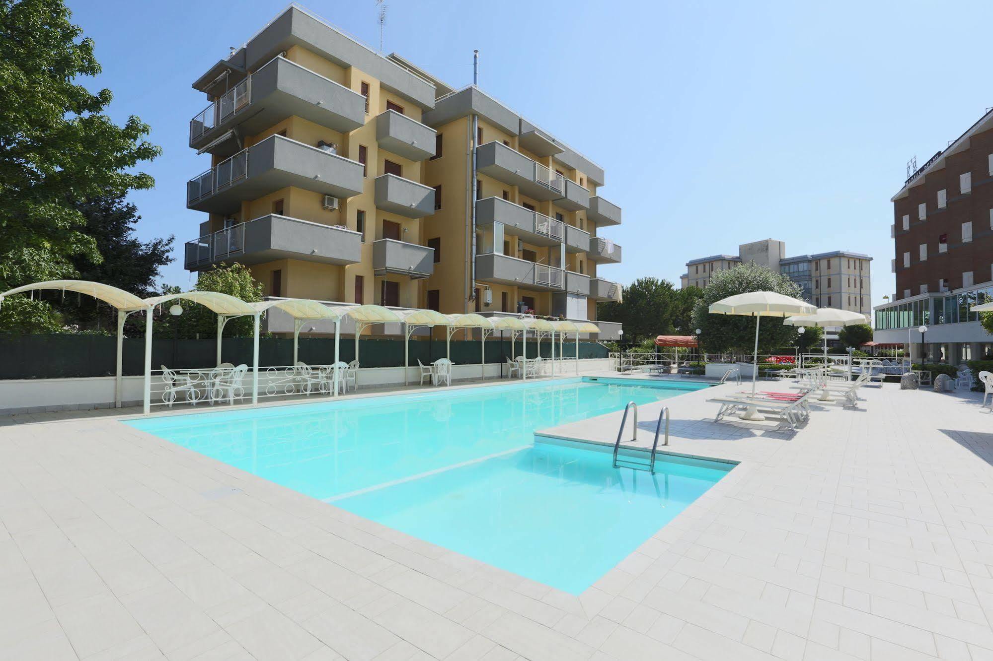 Hotel Marina Beach - Azzurro Club Ravenna Exterior photo